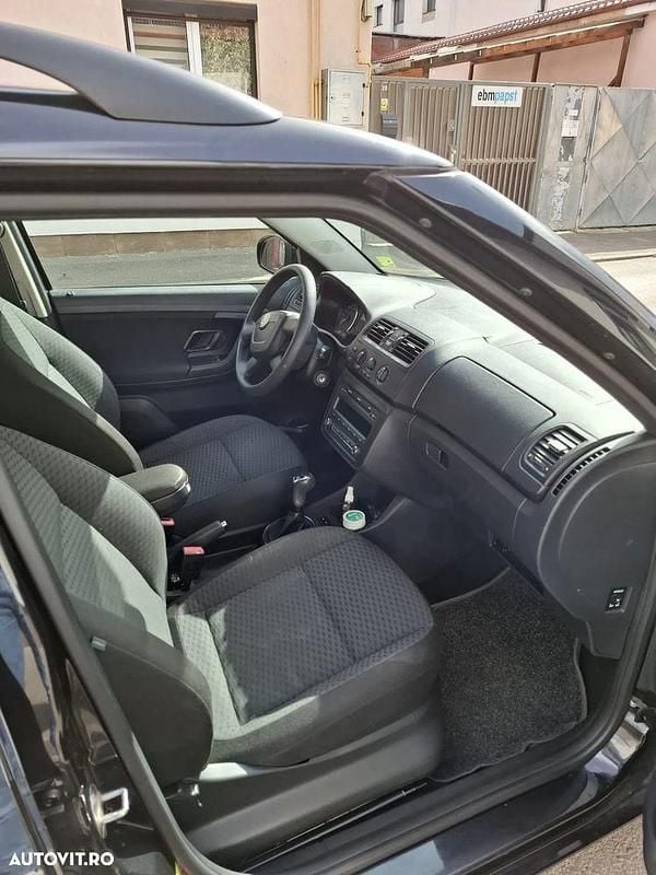 Culoarenegru Utilizat 2011 Skoda Fabia GreenLine Break | 2.500 EUR (Preț bun) - Imagine 1/4