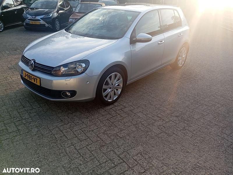 Culoareargint Utilizat 2010 VW Scirocco Coupe | 4.350 EUR (Super Preț) - Imagine 1/3