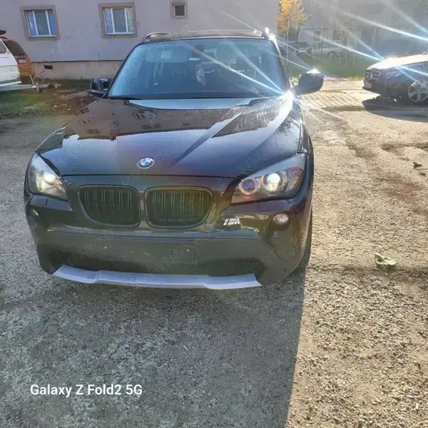 Negru Utilizat 2010 BMW X1 SUV | 7.500 EUR (Preț OK) - Imagine 1/4