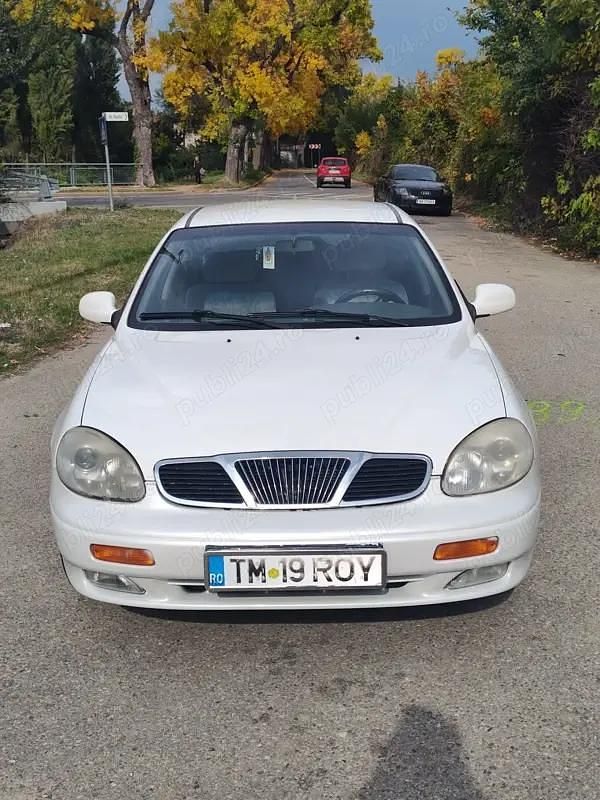 Alb Utilizat 1999 Chevrolet Leganza Berlinǎ | 4.500 EUR - Imagine 1/4