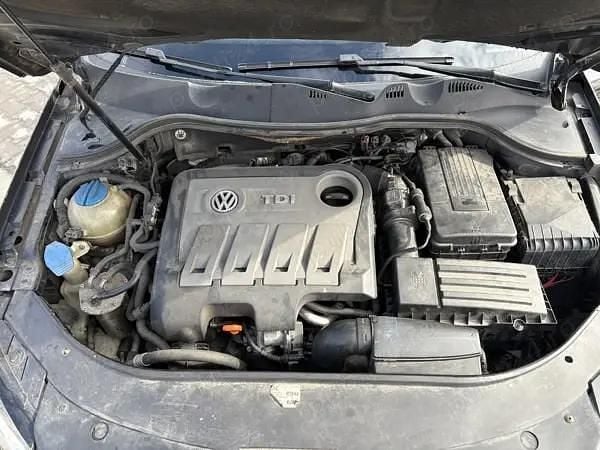 Second-hand VW Passat 105 CP (77 kW) 2011 Negru Break