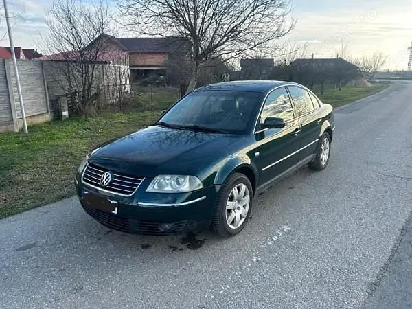 Second-hand VW Passat 131 CP (96 kW) 2002 Verde Berlinǎ