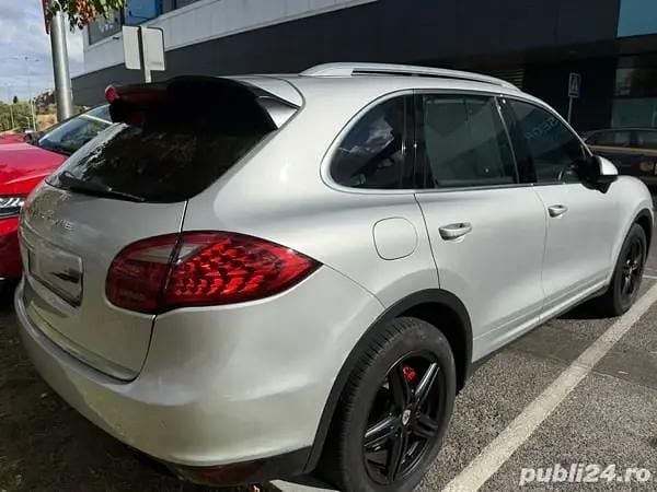 Second-hand Porsche Cayenne 256 CP (188 kW) 2012 Gri SUV