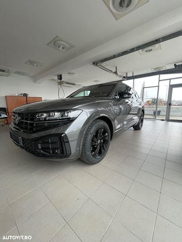 Culoaregri Nouă 2025 VW Touareg R-line SUV | 71.931 EUR (Super Preț) - Imagine 1/4