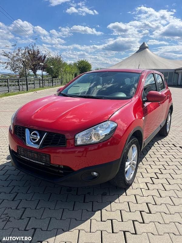 Culoarerosu Utilizat 2011 Nissan Qashqai Acenta SUV | 6.300 EUR (Preț OK) - Imagine 1/4