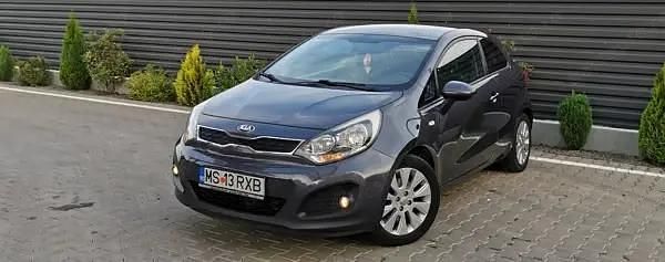 Gri Utilizat 2013 Kia Rio Hatchback | 4.290 EUR (Preț OK) - Imagine 1/4