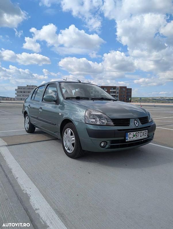 Culoareverde Utilizat 2005 Renault Clio II Expression Berlinǎ | 1.500 EUR (Preț OK) - Imagine 1/4