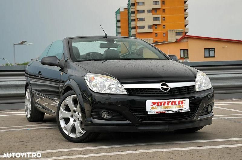 Negru Utilizat 2007 Opel Astra Cabriolet Cosmo Cabrio | 3.950 EUR - Imagine 1/4