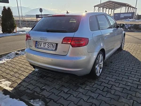 Second-hand Audi A3 Ambition 140 CP (102 kW) 2011 Culoareargint Hatchback