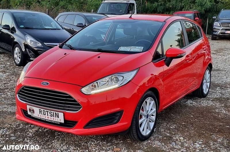Culoarerosu Utilizat 2015 Ford Fiesta SYNC Edition Hatchback | 5.690 EUR (Preț OK) - Imagine 1/4