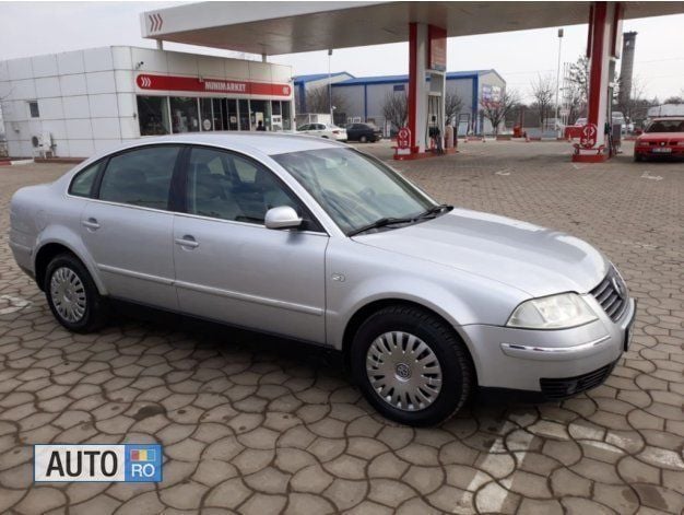 Second-hand VW Passat 74 CP (54 kW) 2001 Gri Berlinǎ