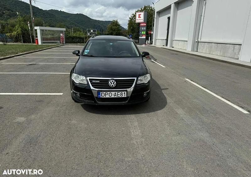 Culoarenegru Utilizat 2007 VW Passat Break | 2.599 EUR (Preț bun) - Imagine 1/4