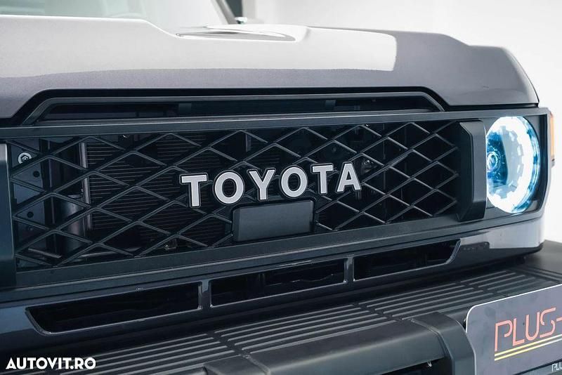 Nouă Toyota Land Cruiser 232 CP (170 kW) 2025 Culoaregri SUV