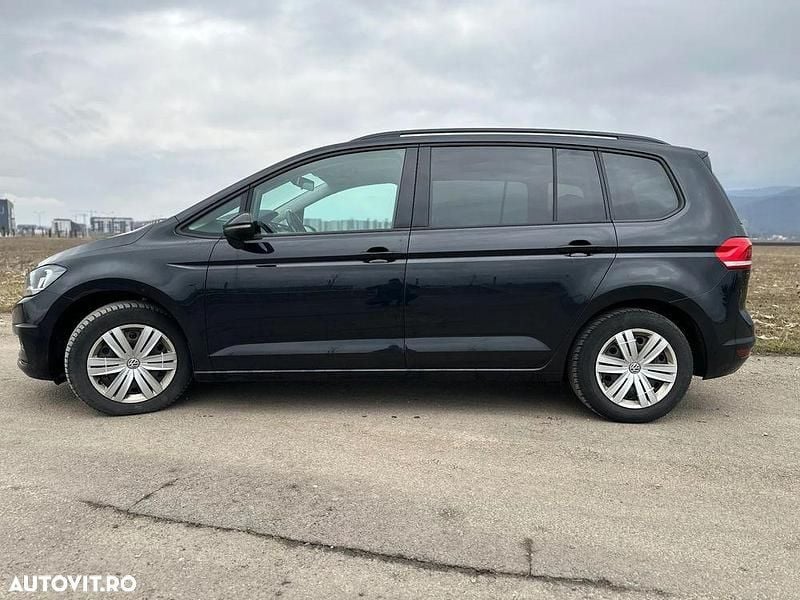 Second-hand VW Touran Comfortline 150 CP (110 kW) 2019 Culoarenegru Monovolum