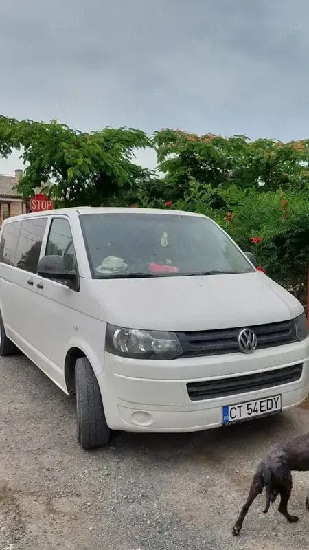 Alb Utilizat 2010 VW T5 Van | 8.999 EUR (Super Preț) - Imagine 1/4