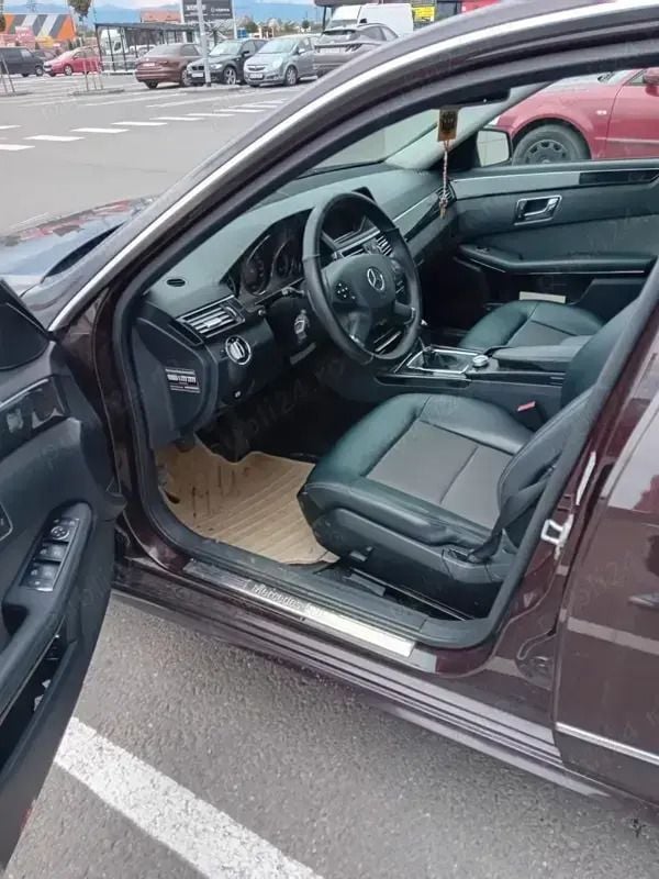 Utilizat 2010 Mercedes A250 Berlinǎ | 6.350 EUR - Imagine 1/3