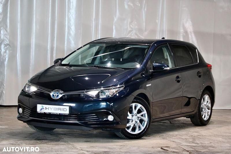 Negru Utilizat 2015 Toyota Auris Hybrid Hatchback | 12.800 EUR (Scump) - Imagine 1/4