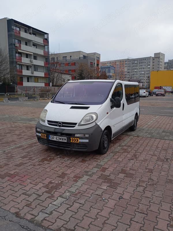 Gri Utilizat 2004 Opel Vivaro Van | 3.999 EUR (Preț OK) - Imagine 1/4