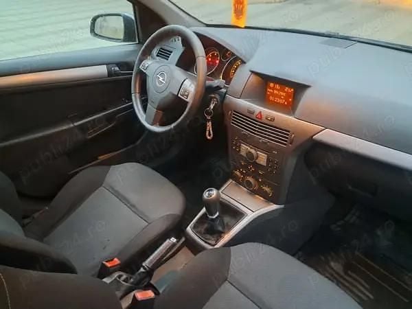 Second-hand Opel Astra 101 CP (74 kW) 2008 Hatchback