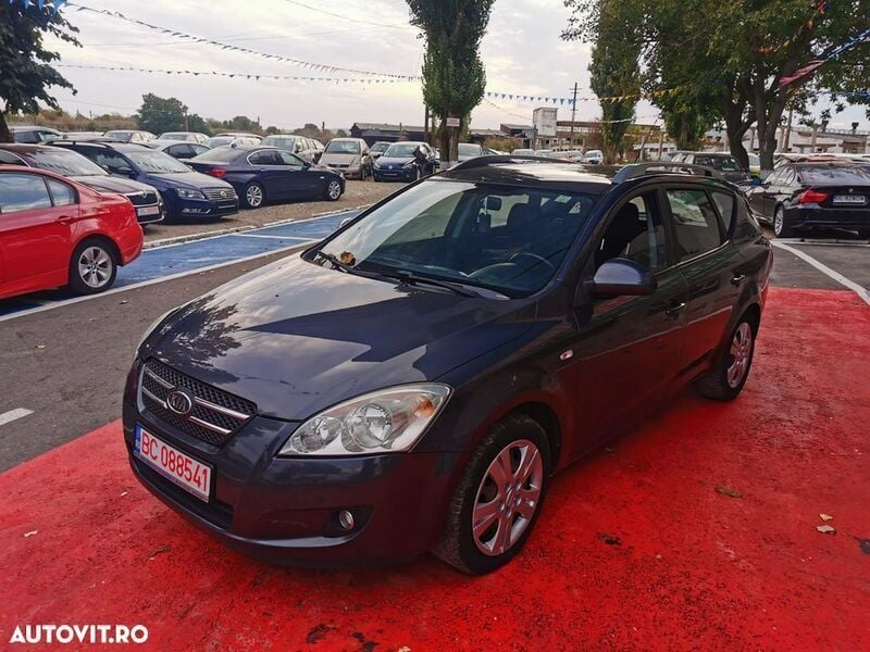 Second-hand Kia Ceed 116 CP (85 kW) 2007 Gri Hatchback