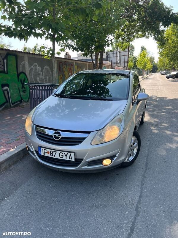 Argint Utilizat 2009 Opel Corsa Coupe | 2.990 EUR (Preț OK) - Imagine 1/4