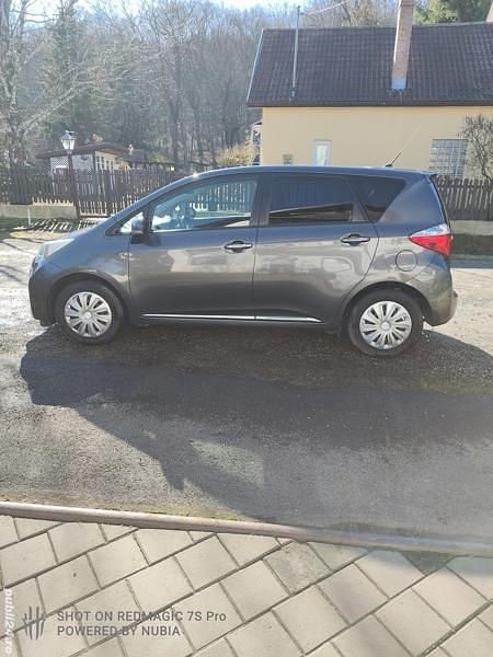 Second-hand Toyota Verso-S 99 CP (72 kW) 2011 Monovolum