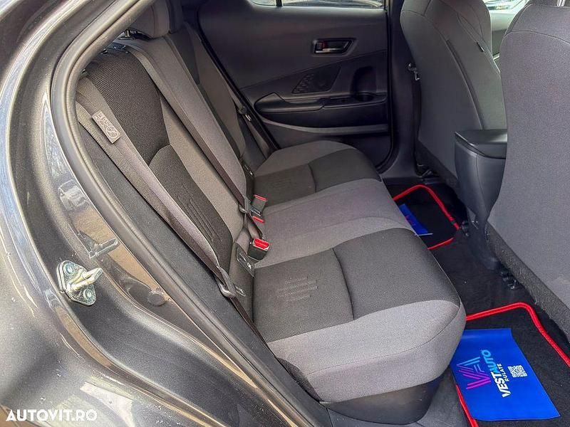 Second-hand Toyota C-HR Business Edition 140 CP (102 kW) 2024 Culoaregri SUV