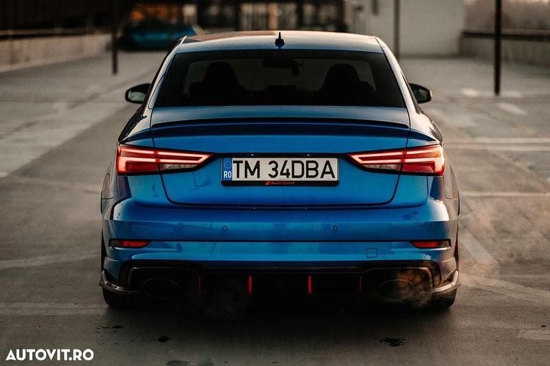 Second-hand Audi RS3 Design 400 CP (294 kW) 2019 Culoarealbastru Berlinǎ