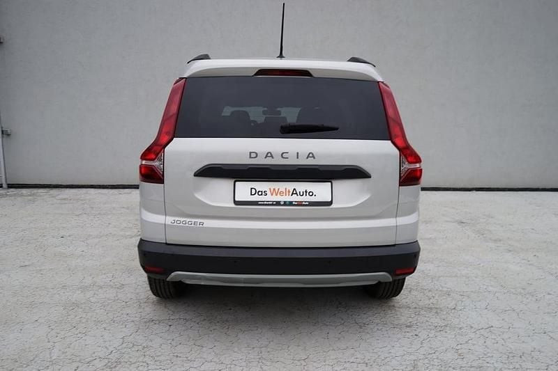 Second-hand Dacia Jogger Essentiel 110 CP (80 kW) 2022 Gri mediumetalicperleffect Monovolum
