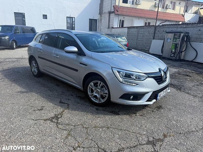 Argint Utilizat 2017 Renault Mégane GrandTour Intens Break | 8.850 EUR (Preț OK) - Imagine 1/4