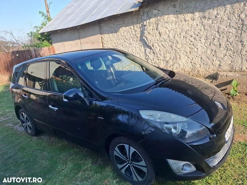 Culoarenegru Utilizat 2012 Renault Grand Scénic III Monovolum | 4.600 EUR (Preț OK) - Imagine 1/4