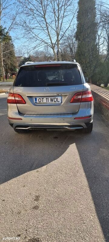 Second-hand Mercedes ML250 204 CP (150 kW) 2012 Argintiu SUV