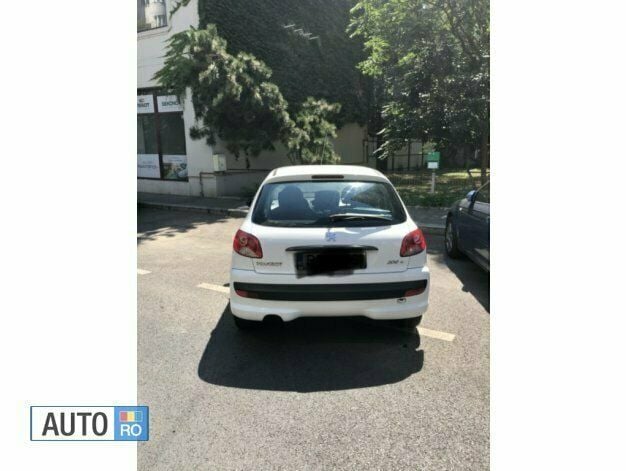 Second-hand Peugeot 206 70 CP (51 kW) 2010 Alb Hatchback