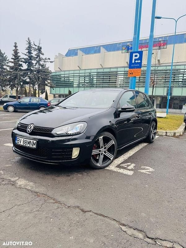 Culoarenegru Utilizat 2011 VW Golf VI GTD | 6.800 EUR (Preț bun) - Imagine 1/4