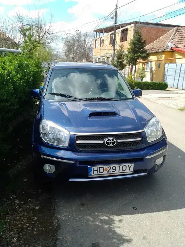 Albastru Utilizat 2004 Toyota RAV4 SUV | 3.000 EUR (Preț bun) - Imagine 1/4