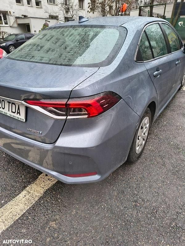 Second-hand Toyota Corolla 99 CP (72 kW) 2020 Culoarealbastru Berlinǎ