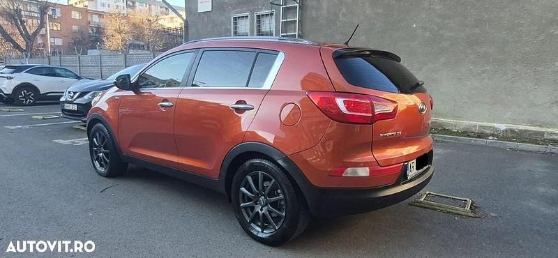Second-hand Kia Sportage 136 CP (100 kW) 2011 Culoarealte culori SUV