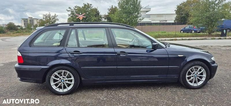 Culoarealbastru Utilizat 2004 BMW 320 Break | 2.500 EUR (Puțin scump) - Imagine 1/4