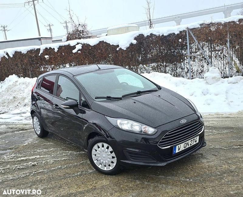 Culoarenegru Utilizat 2014 Ford Fiesta | 3.999 EUR (Preț bun) - Imagine 1/4