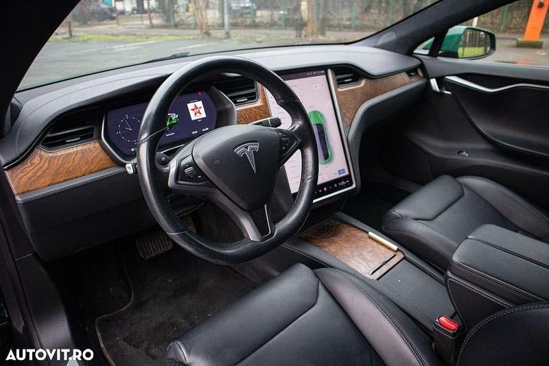 Second-hand Tesla Model S 396 kW (539 CP) 2019 Culoareverde Hatchback