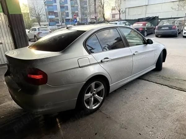 Second-hand BMW 320 163 CP (119 kW) 2007 Berlinǎ