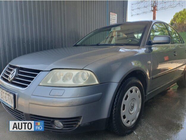 Second-hand VW Passat 2001 Gri Berlinǎ