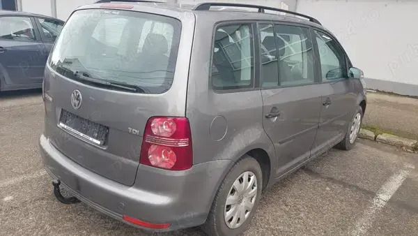 Second-hand VW Touran 105 CP (77 kW) 2009 Gri Monovolum