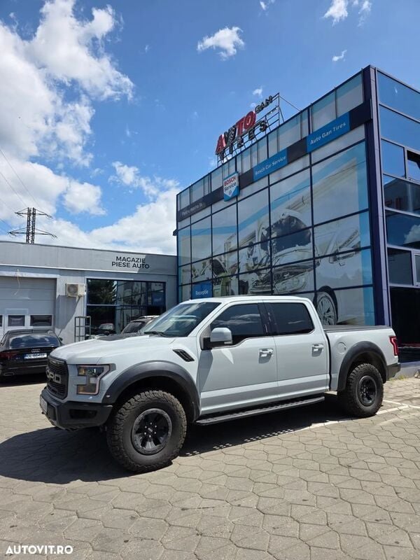 Gri Utilizat 2017 Ford F-150 Pickup | 41.500 EUR - Imagine 1/4