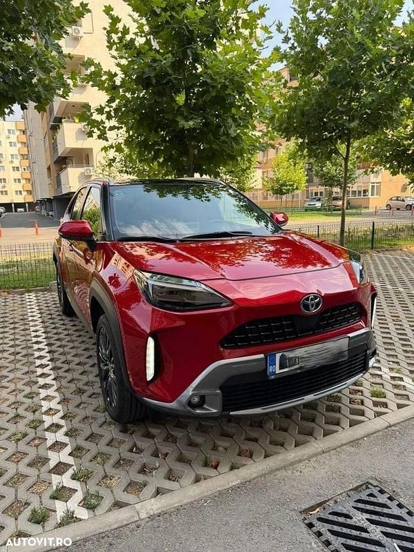 Culoarerosu Utilizat 2022 Toyota Yaris Cross SUV | 26.500 EUR (Preț OK) - Imagine 1/4