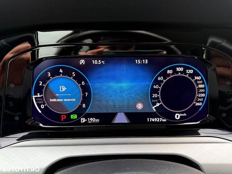 Second-hand VW Golf VII Life 150 CP (110 kW) 2020 Culoaregri Hatchback