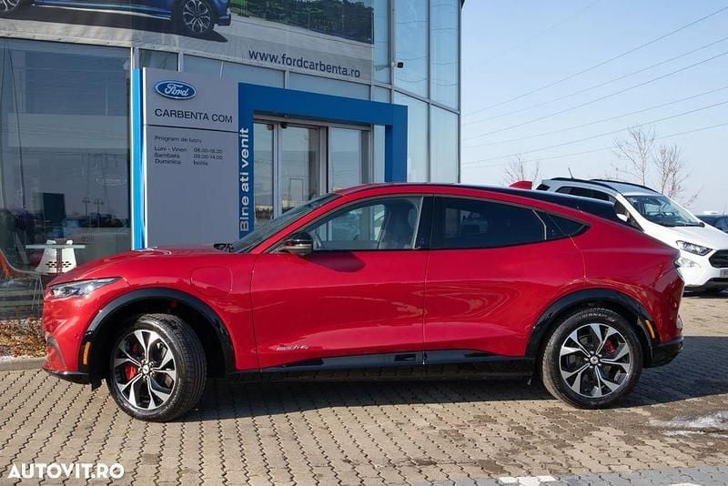Second-hand Ford Mustang Mach-E 197 kW (269 CP) 2024 Culoarerosu SUV