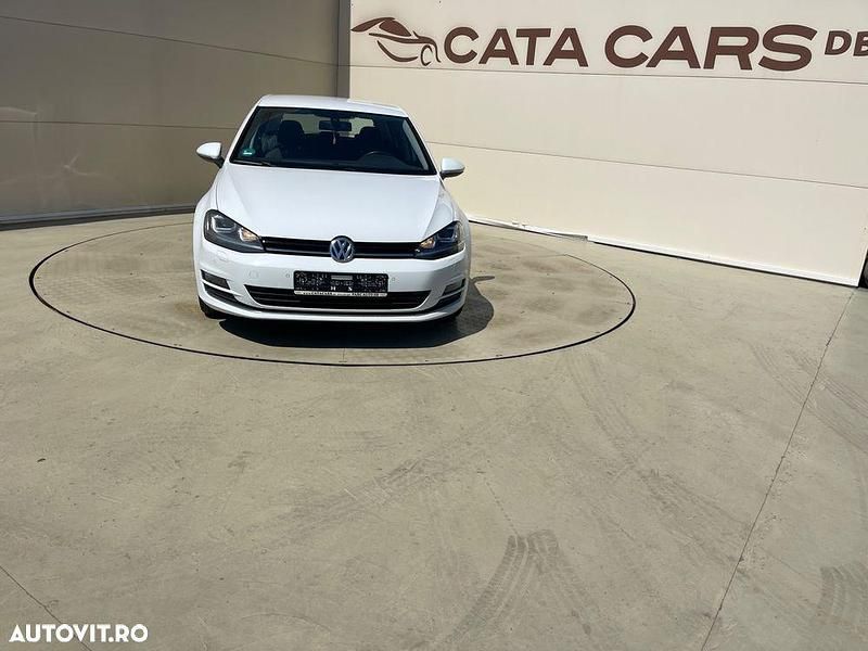 Culoarealb Utilizat 2014 VW Golf VII Highline Hatchback | 8.990 EUR (Preț OK) - Imagine 1/4