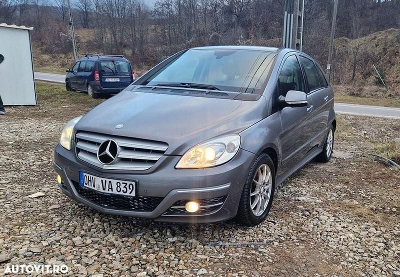 Culoaregri Utilizat 2010 Mercedes B200 Monovolum | 2.990 EUR (Super Preț) - Imagine 1/4