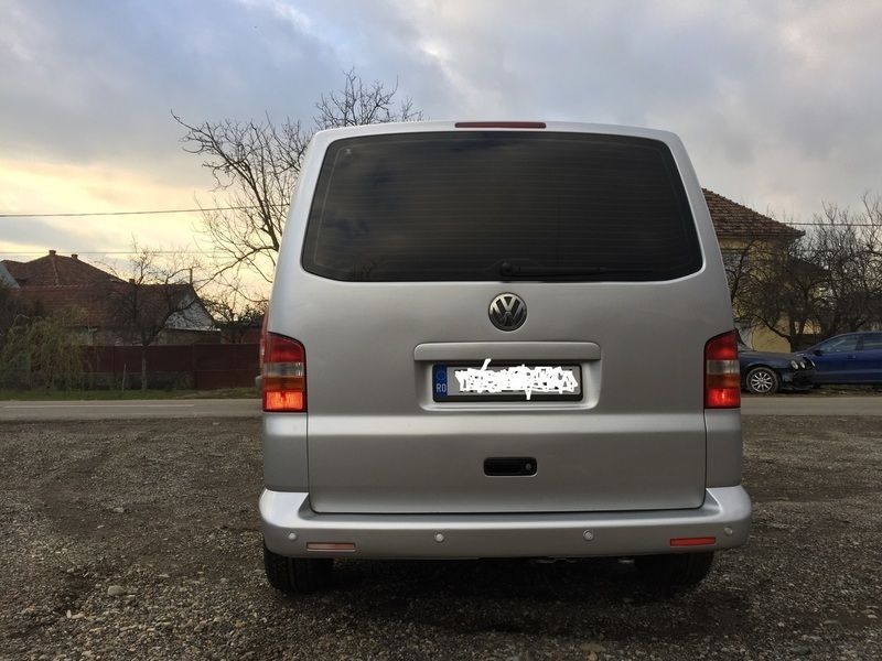 Second-hand VW Caravelle 174 CP (127 kW) 2007 Argint Monovolum